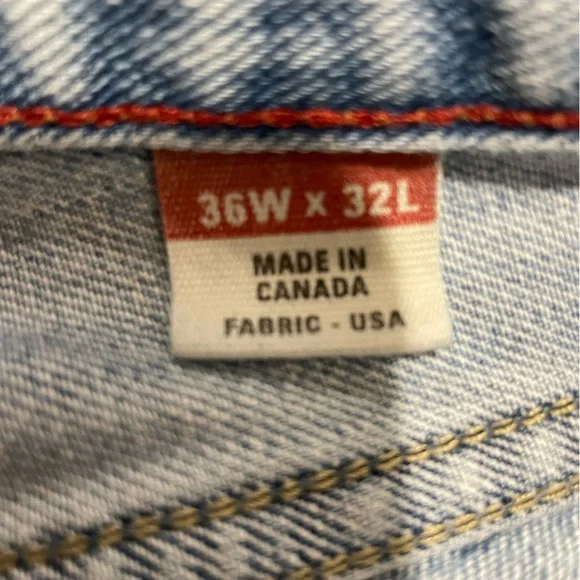 J Crew Light Wash Jeans 36x32 Straight Leg Made in Canada 🇨🇦 - Picture 2 of 10